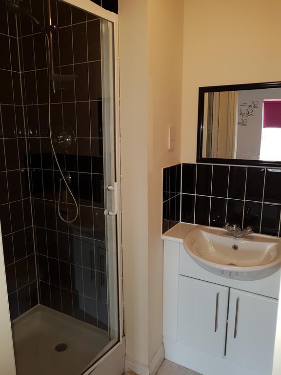 4 Bedroom Townhouse * Livingston